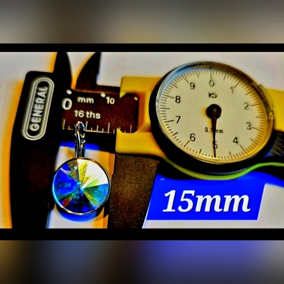 NEW! Ruby Red Swarovski Element Earrings. Wedding. Party. New years. Simple. - Picture 2 of 4